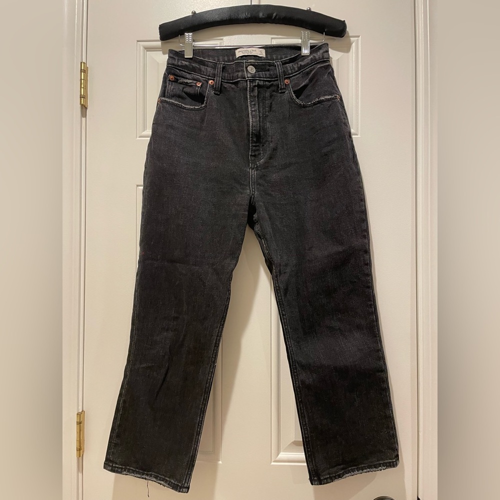 Abercrombie Black Curve Love Ankle Straight Ultra High Rise, size 4/27 XS length